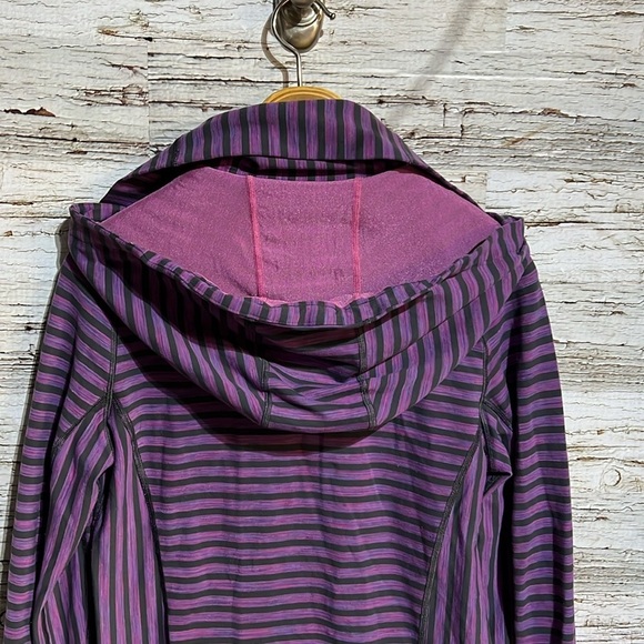 Lululemon zip up hoodie size  6 - Picture 10 of 13